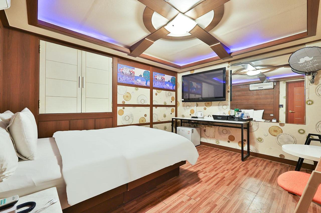 Picasso Hotel *